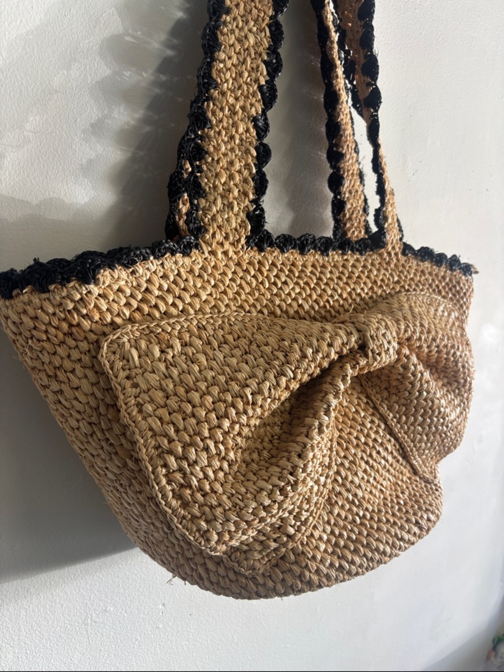 Chic Raffia Woven Bow Tote with Black Accents - Picture 3 of 9